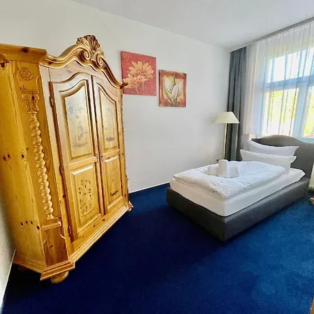 Отель Parkhotel Waldschloesschen 3*