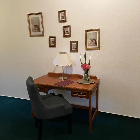 Parkhotel Waldschloesschen Отель 3*