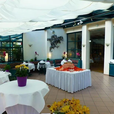 Parkhotel Waldschloesschen Отель