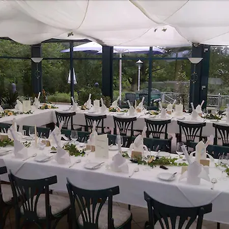 Parkhotel Waldschloesschen 3*