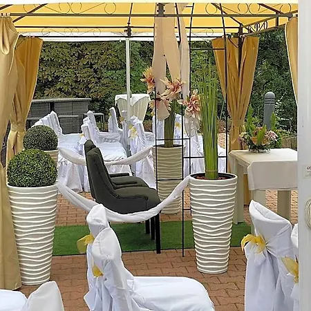 Parkhotel Waldschloesschen ホテル 3*