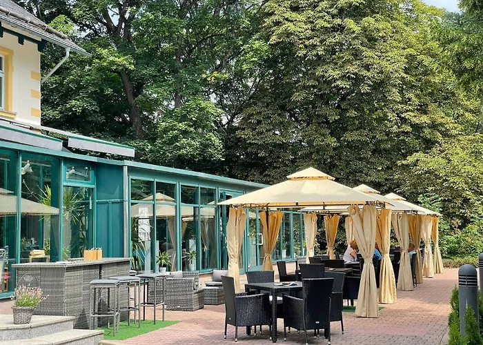 Parkhotel Waldschloesschen 3*