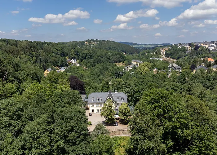 فندق Parkhotel Waldschloesschen 3*